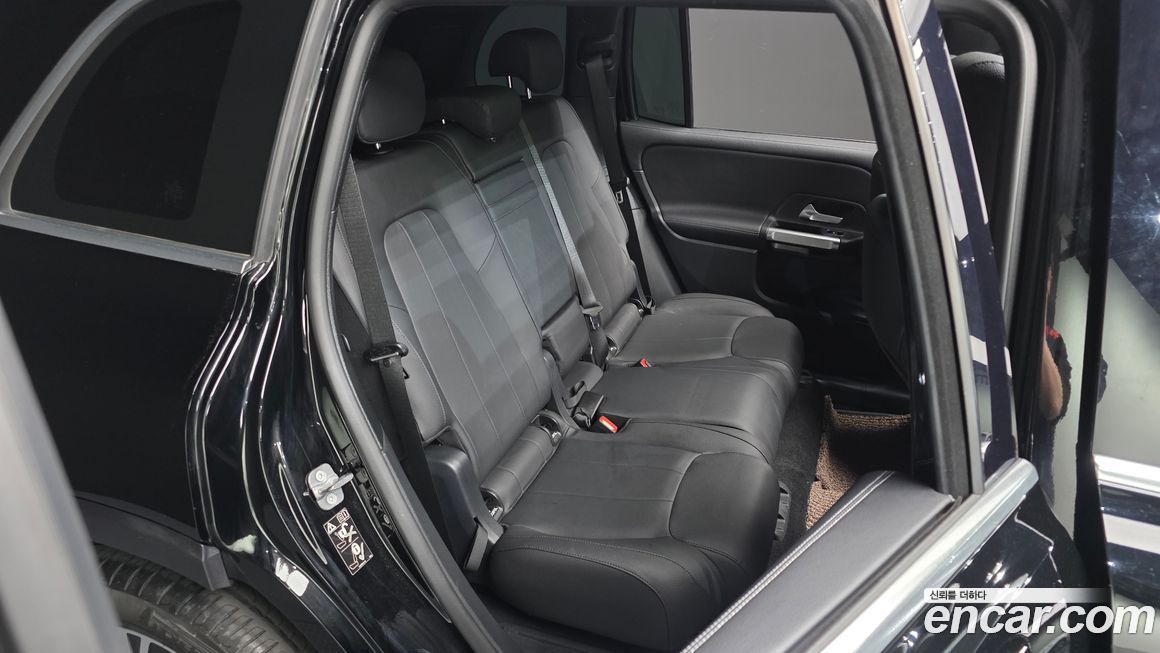 Mercedes-Benz GLB-Class 2024