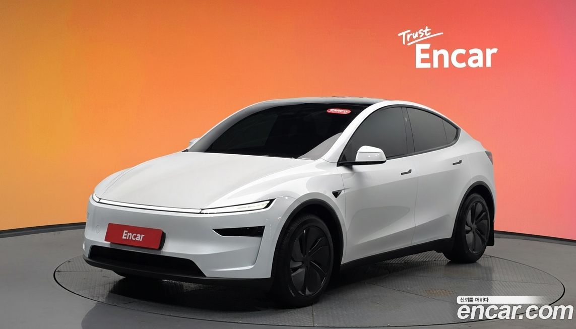 Tesla Model Y 2025