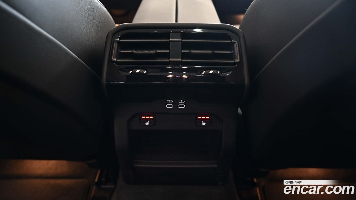 BMW 5-Series 2025