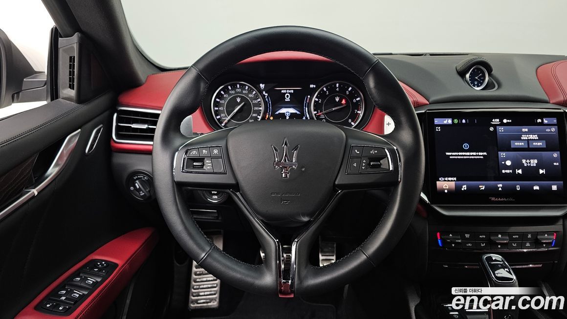 Maserati Ghibli 2023
