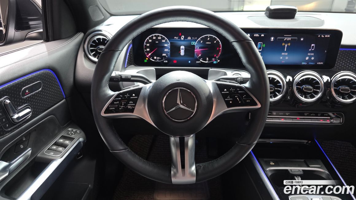 Mercedes-Benz GLB-Class 2024