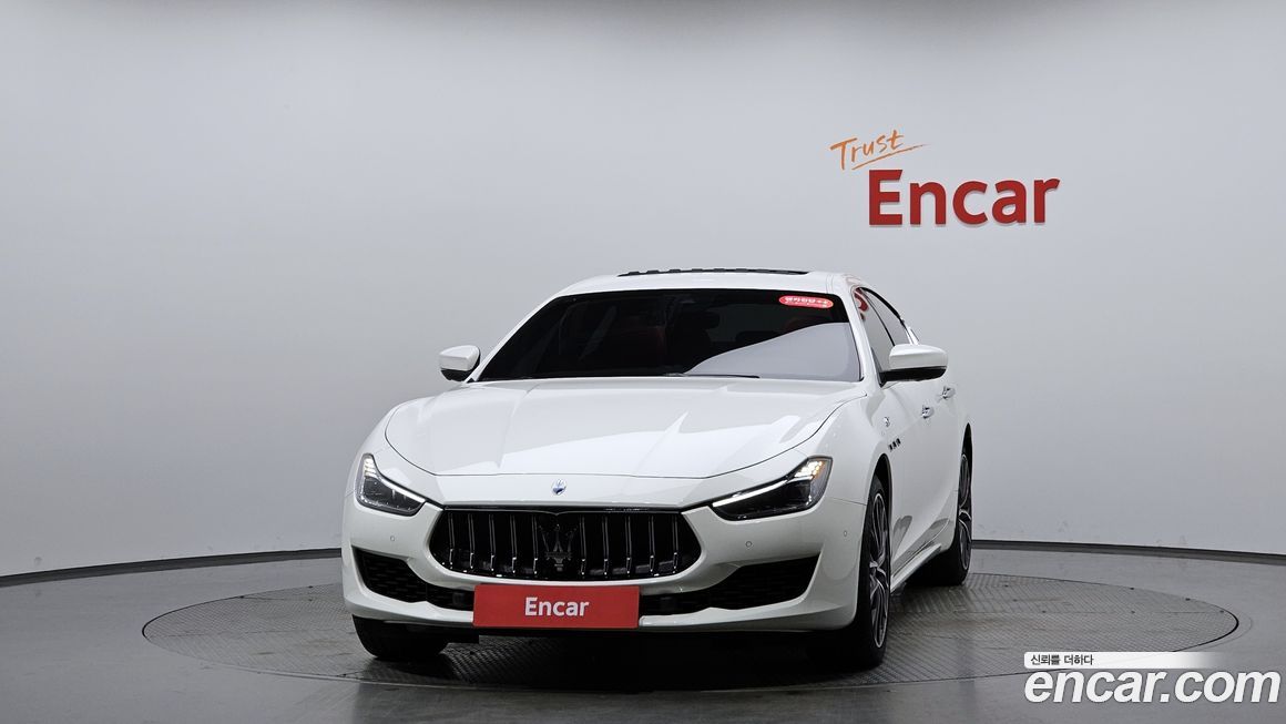 Maserati Ghibli 2023