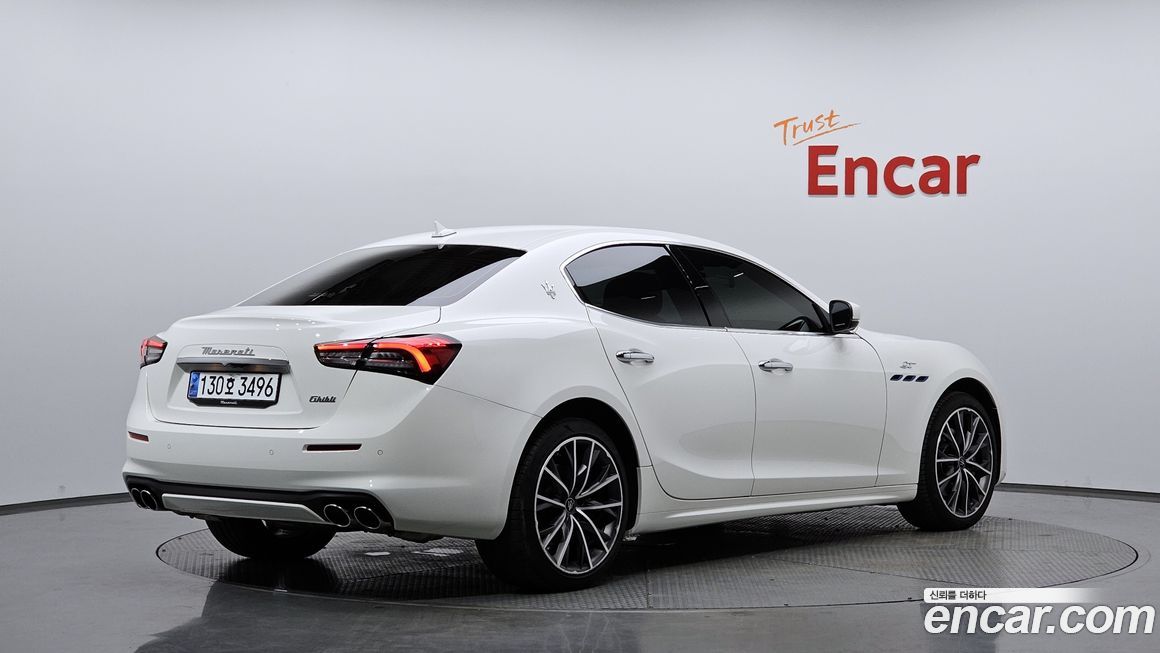Maserati Ghibli 2023