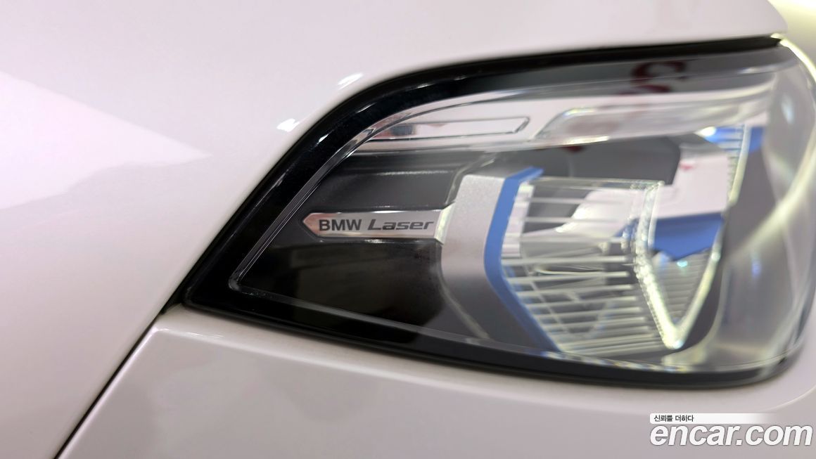 BMW X7 2021