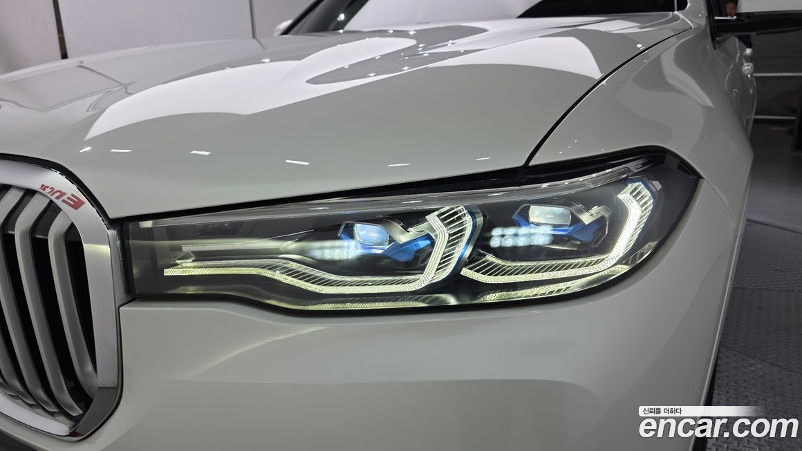 BMW X7 2021