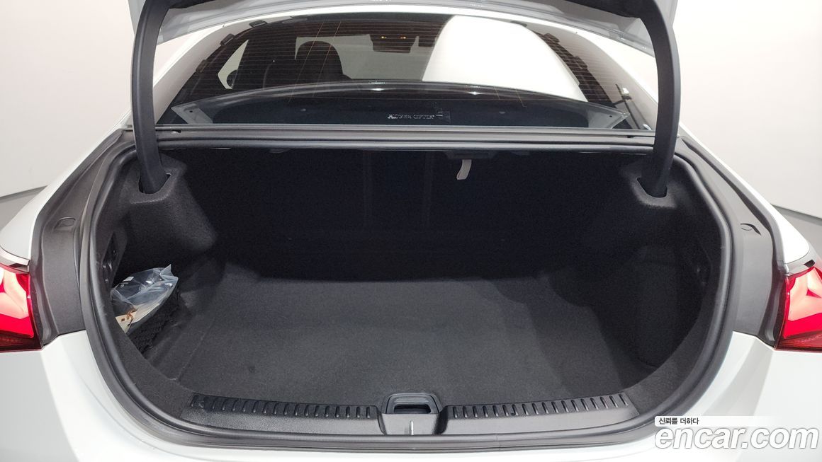 Mercedes-Benz E-Class 2026