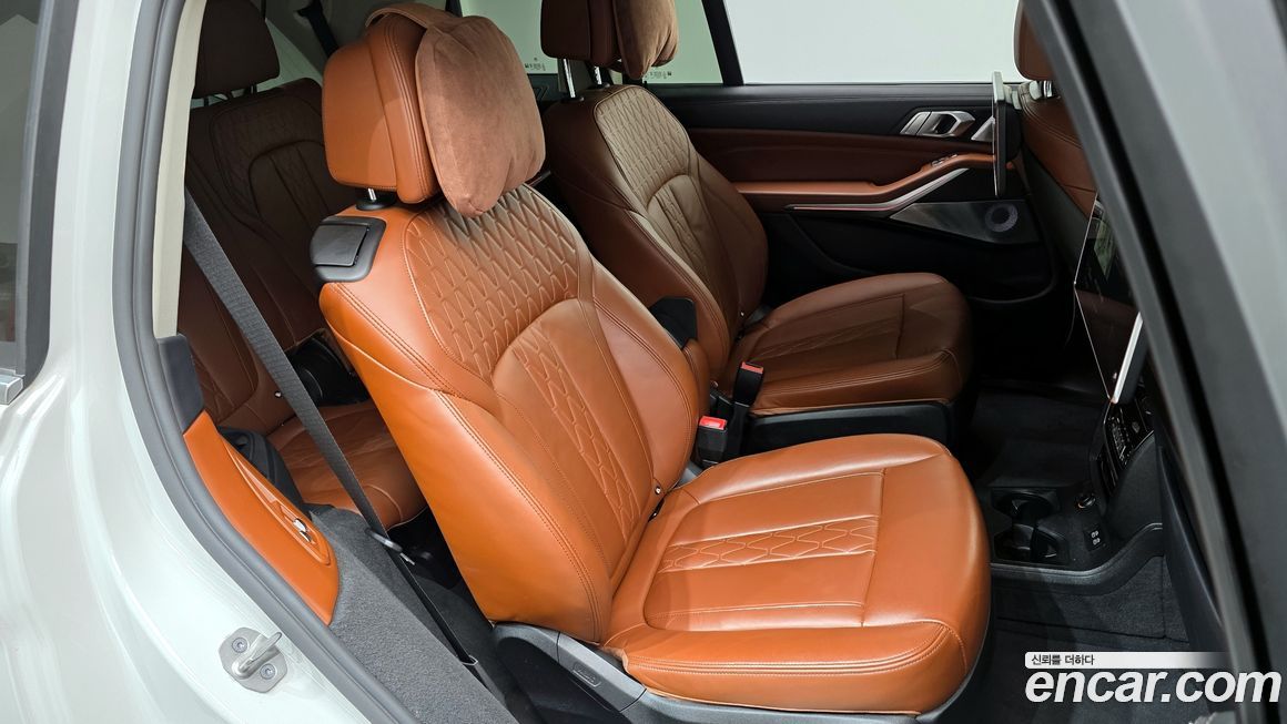 BMW X7 2021