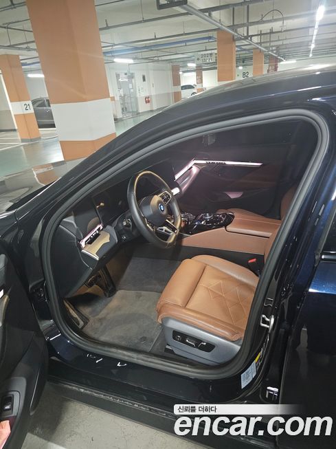 BMW i5 2024