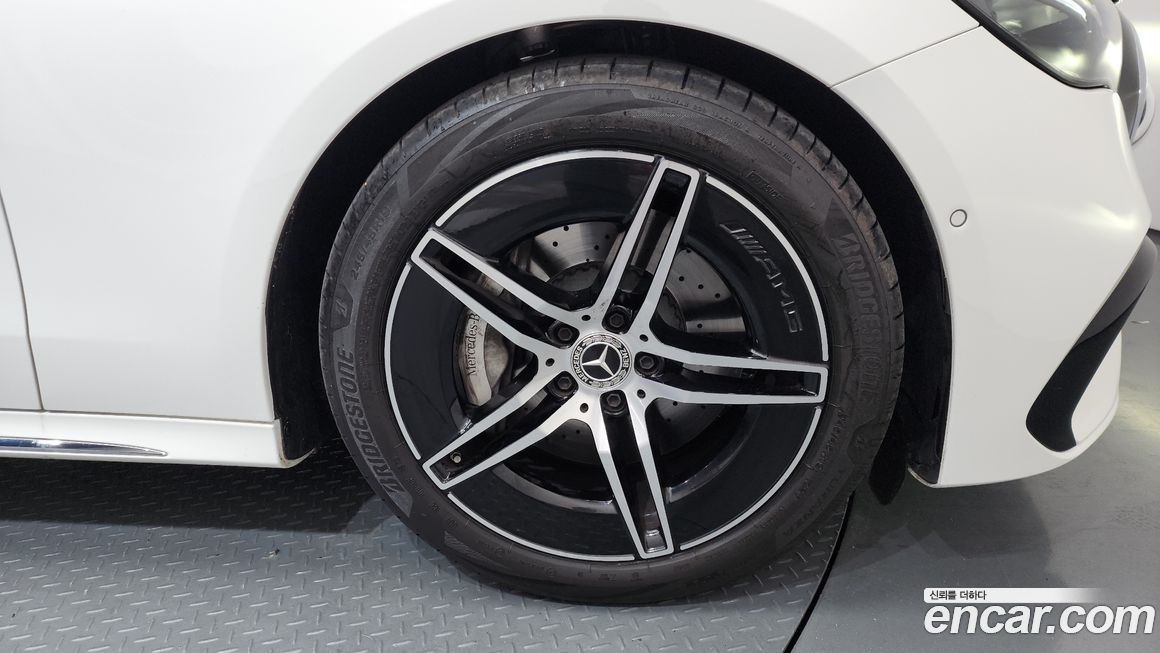 Mercedes-Benz E-Class 2026