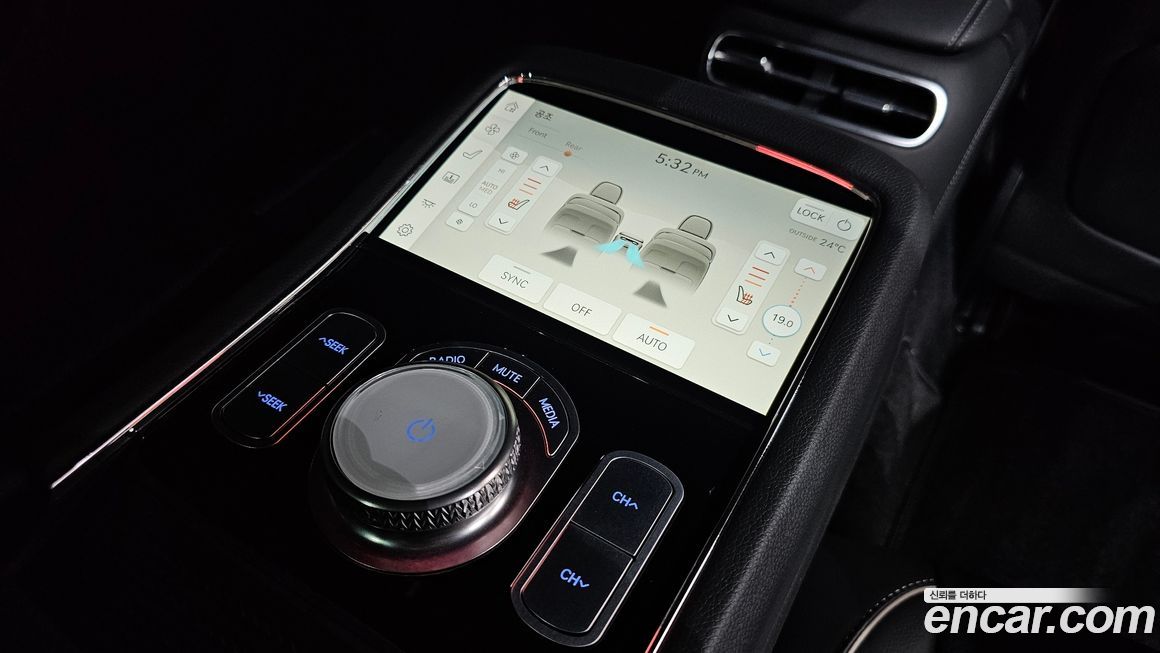 Genesis G90 2024