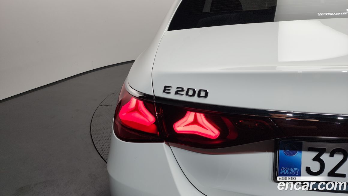 Mercedes-Benz E-Class 2026