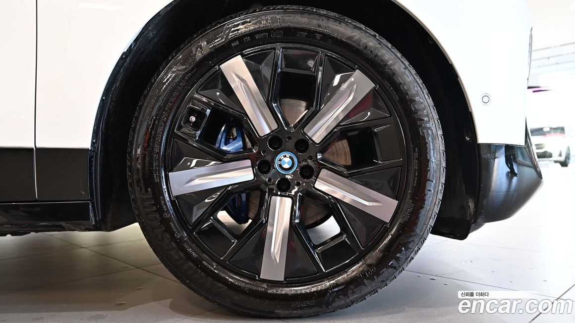 BMW iX 2025