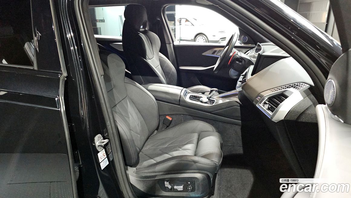 BMW XM 2024