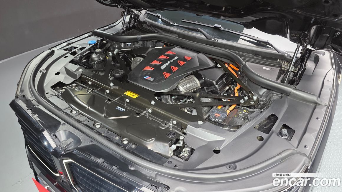 BMW XM 2024