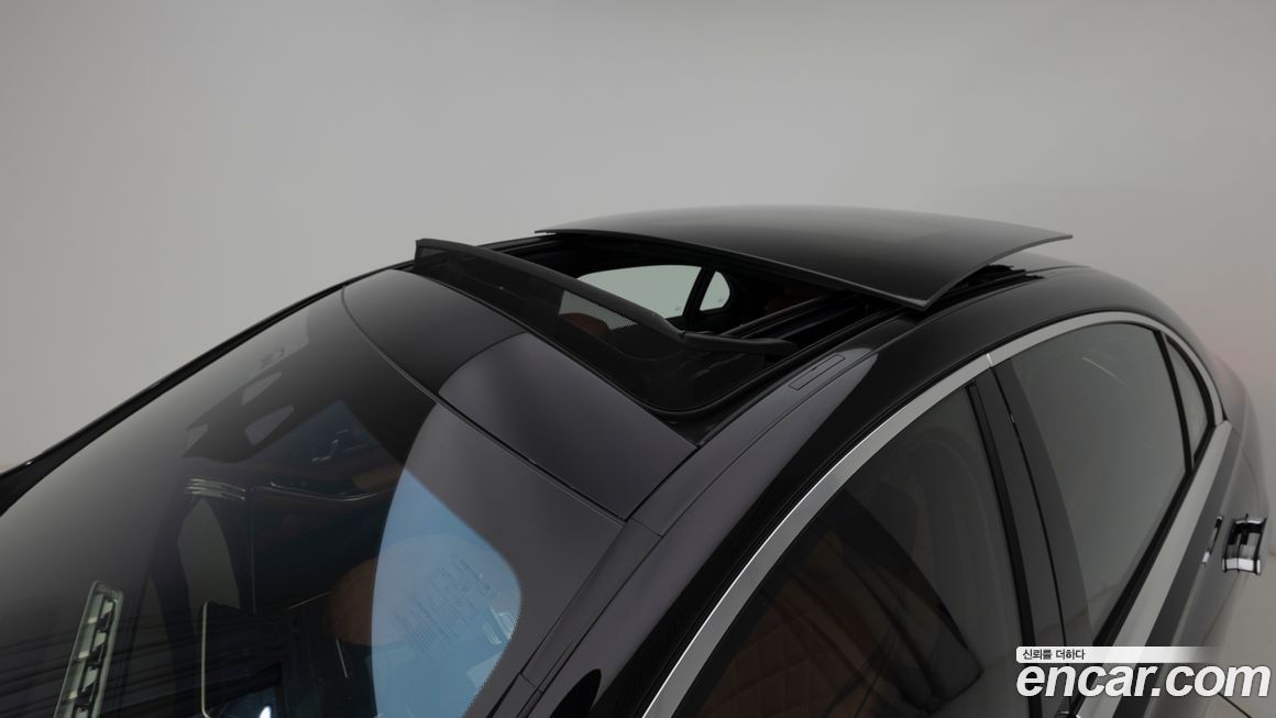 Mercedes-Benz S-Class 2026