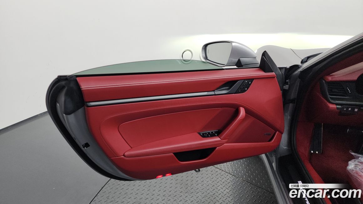 Porsche 911 2025
