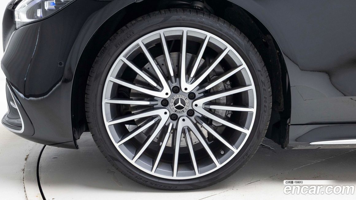 Mercedes-Benz S-Class 2026