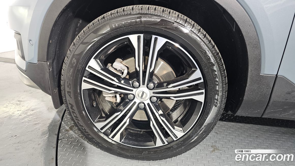 Volvo XC40 2022