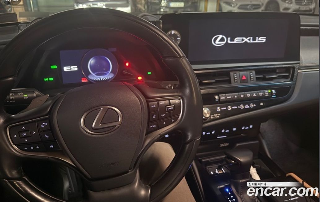 Lexus ES 2022