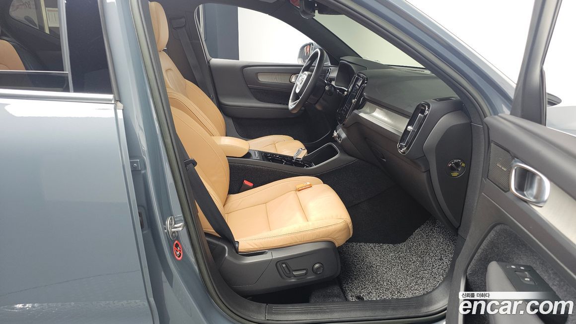 Volvo XC40 2022