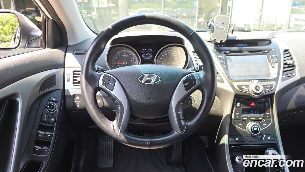 Hyundai AVANTE 2015