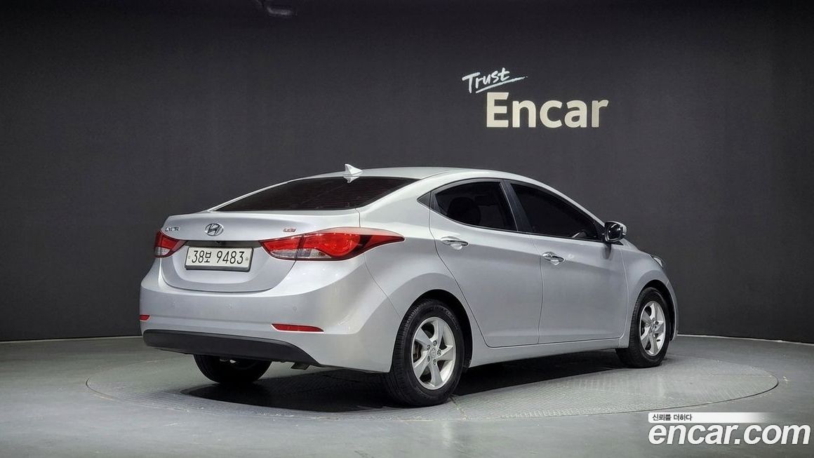 Hyundai AVANTE 2015