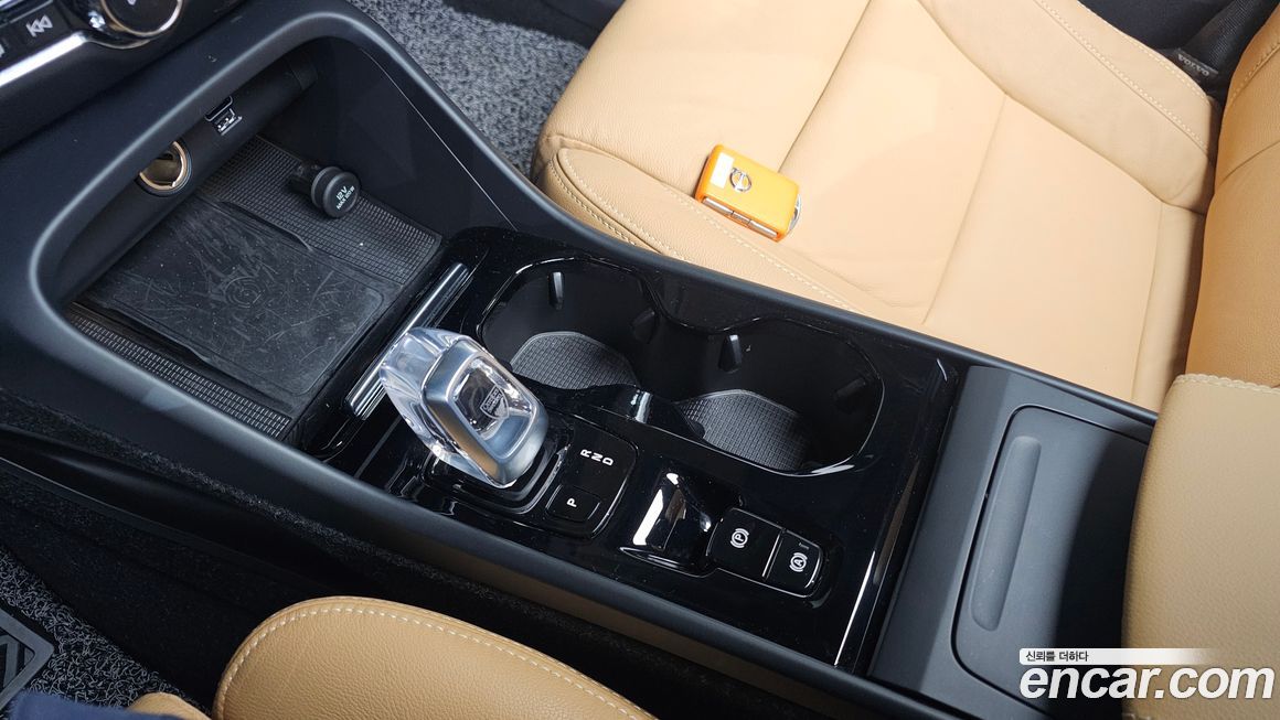 Volvo XC40 2022