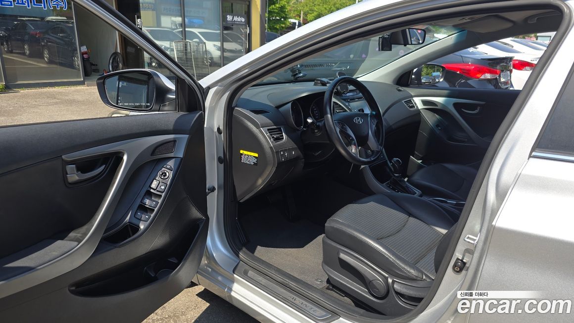Hyundai AVANTE 2015