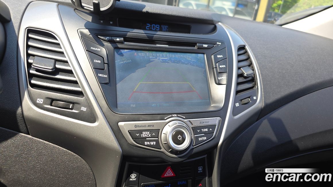 Hyundai AVANTE 2015