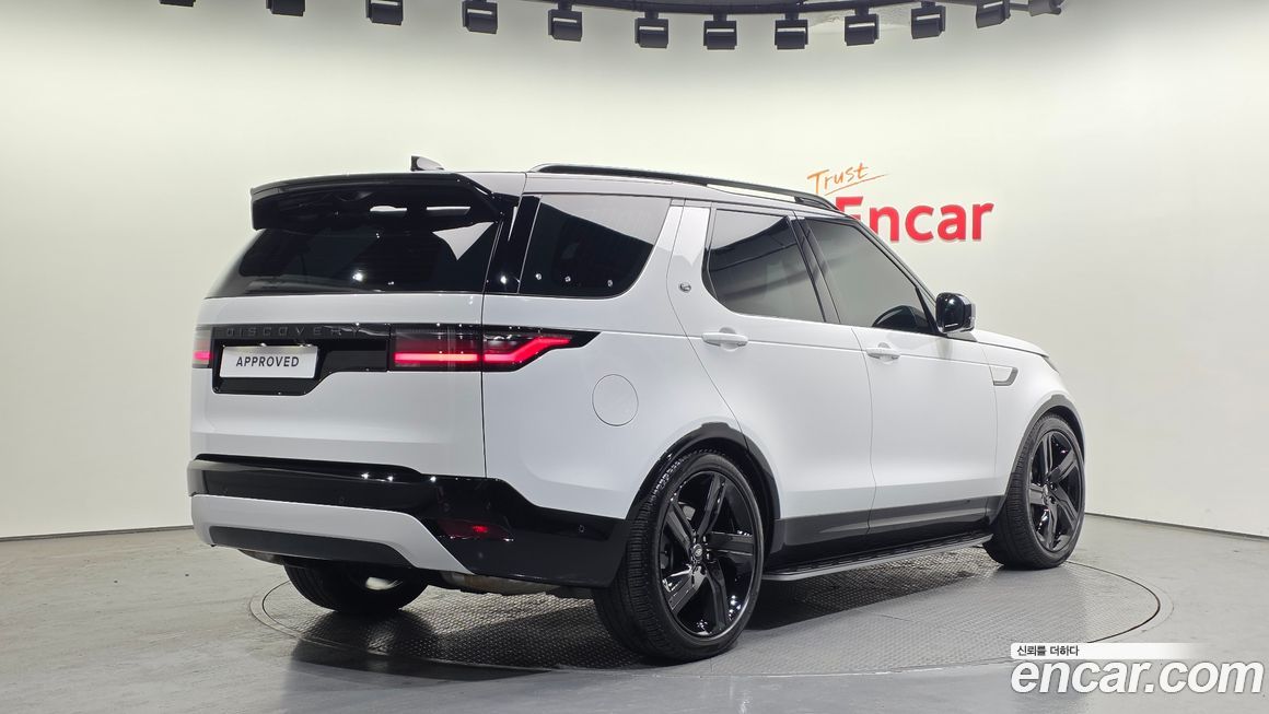 Land Rover Discovery 2024