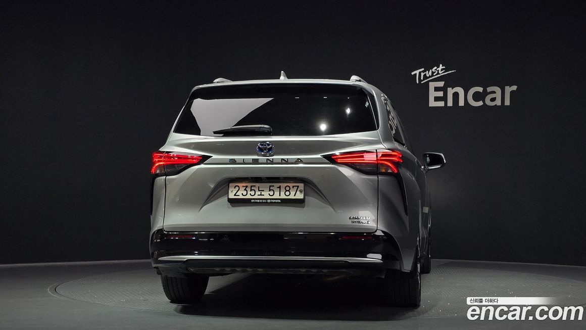 Toyota Sienna 2023