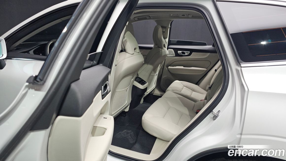 Volvo XC60 2026