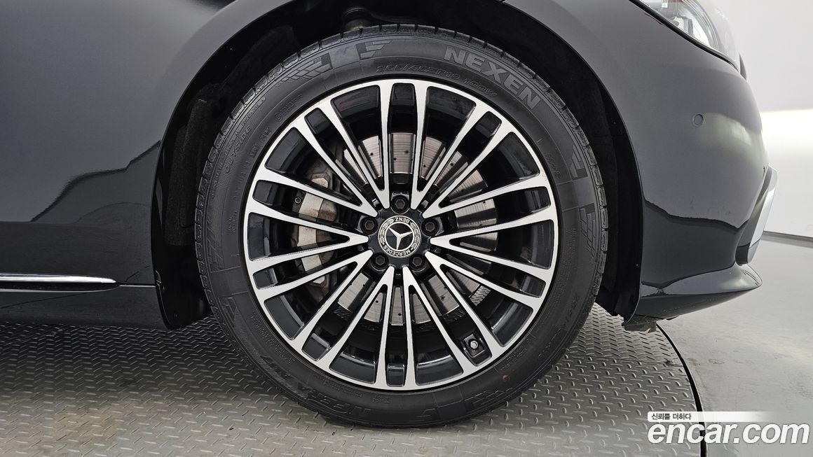 Mercedes-Benz S-Class 2022