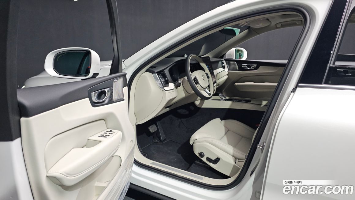 Volvo XC60 2026