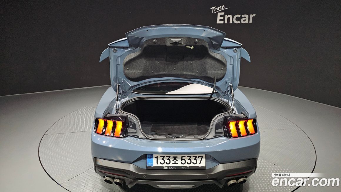 Ford Mustang 2025