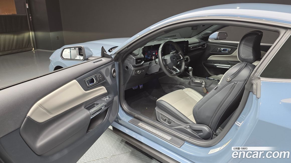 Ford Mustang 2025