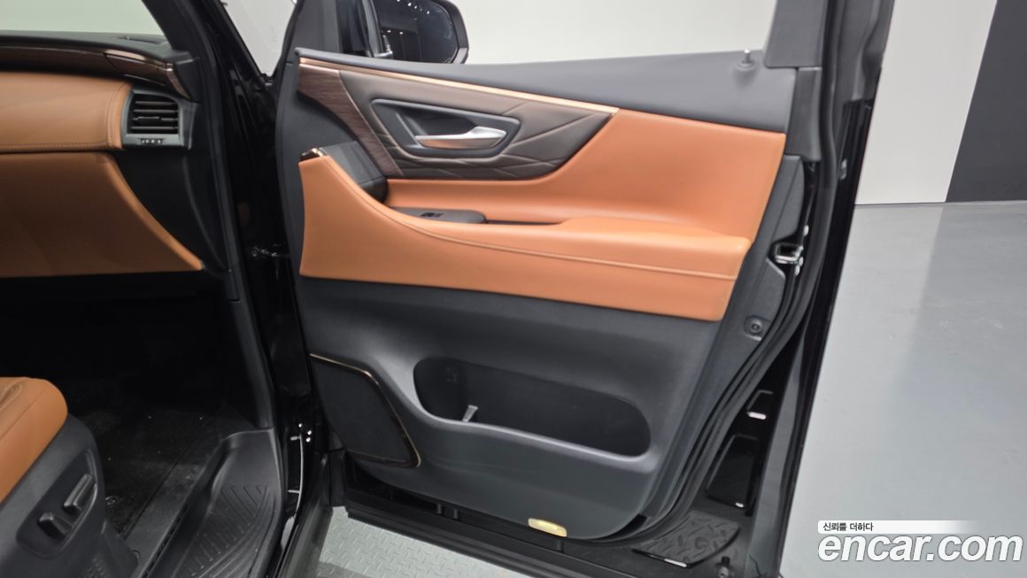 Toyota Alphard 2025