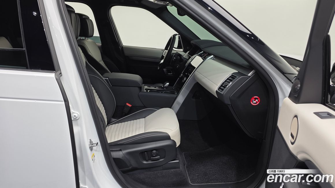 Land Rover Discovery 2024