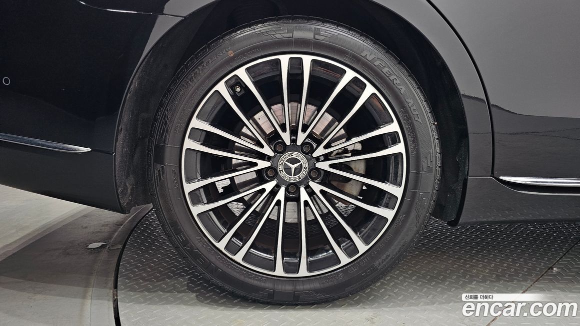 Mercedes-Benz S-Class 2022