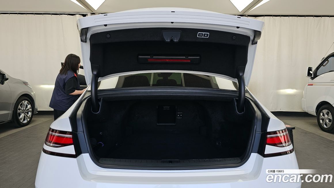 Genesis G90 2023