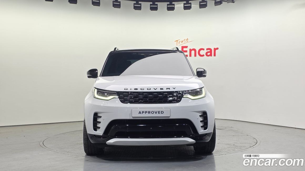 Land Rover Discovery 2024
