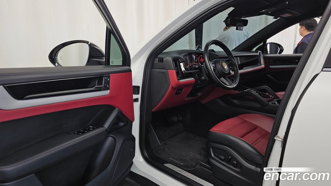 Porsche Cayenne 2024