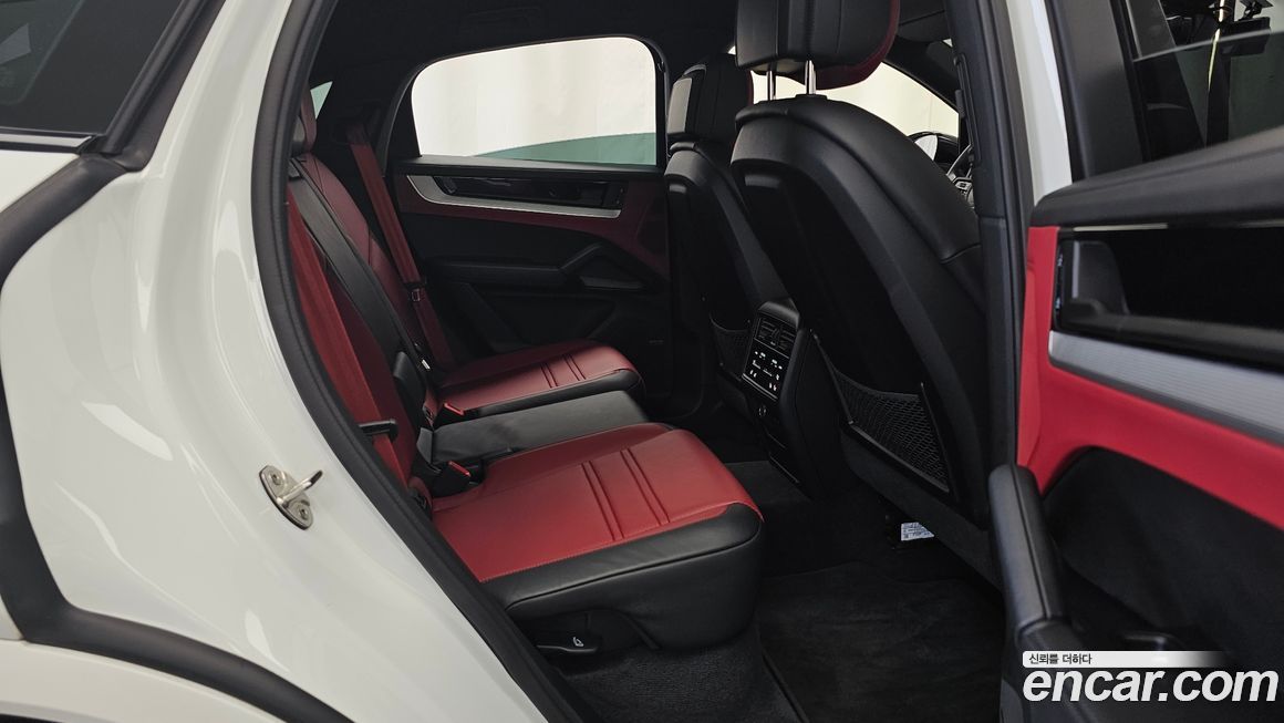 Porsche Cayenne 2024