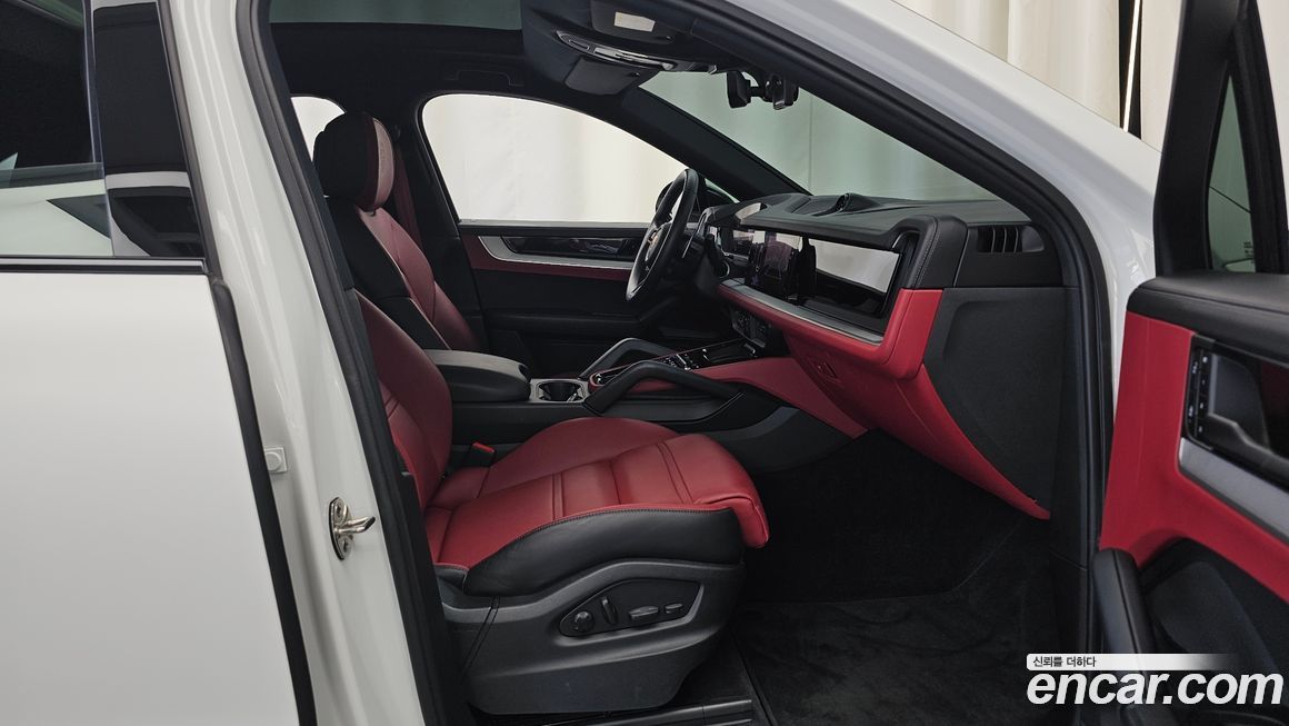 Porsche Cayenne 2024
