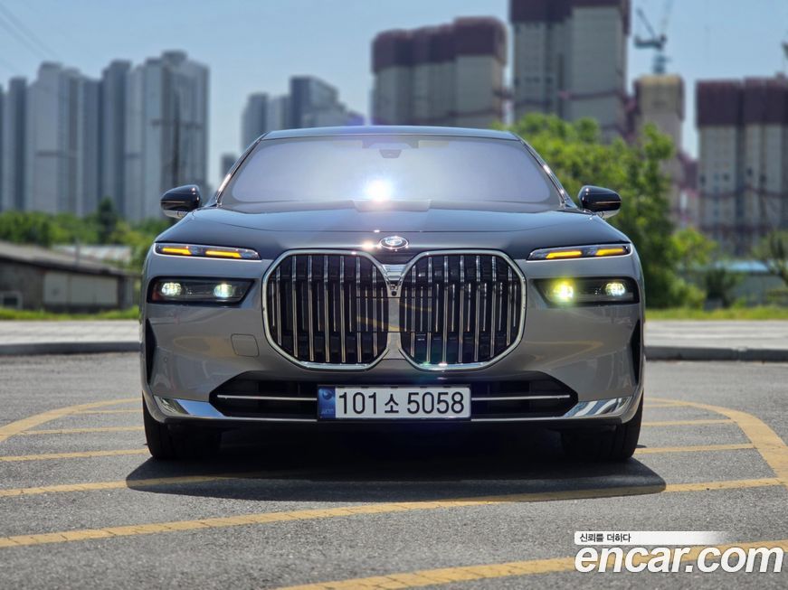 BMW 7-Series 2024