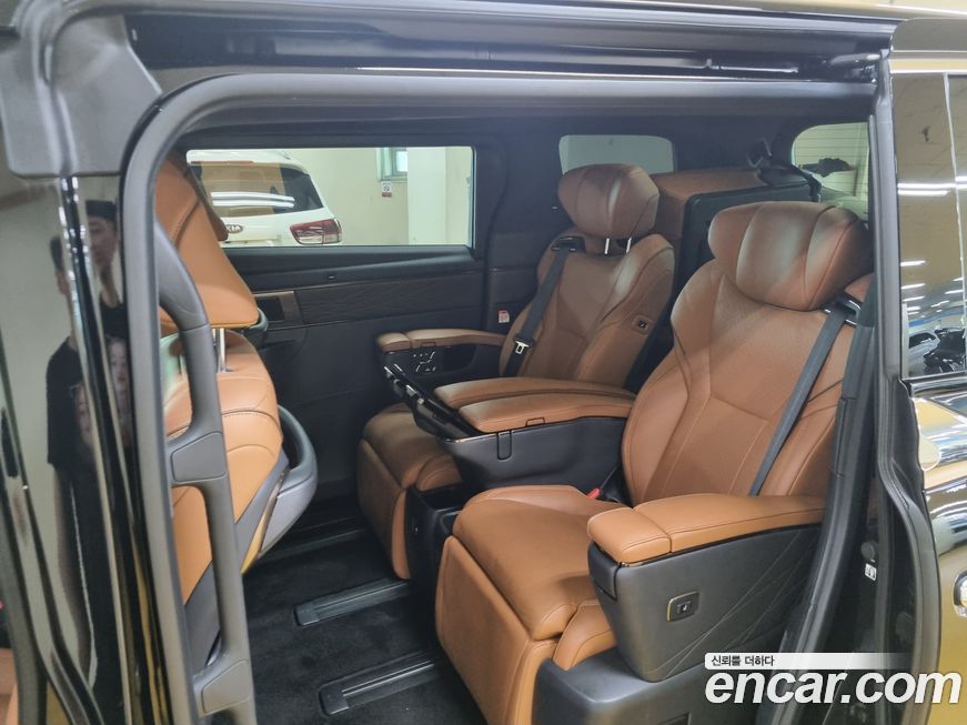 Toyota Alphard 2024