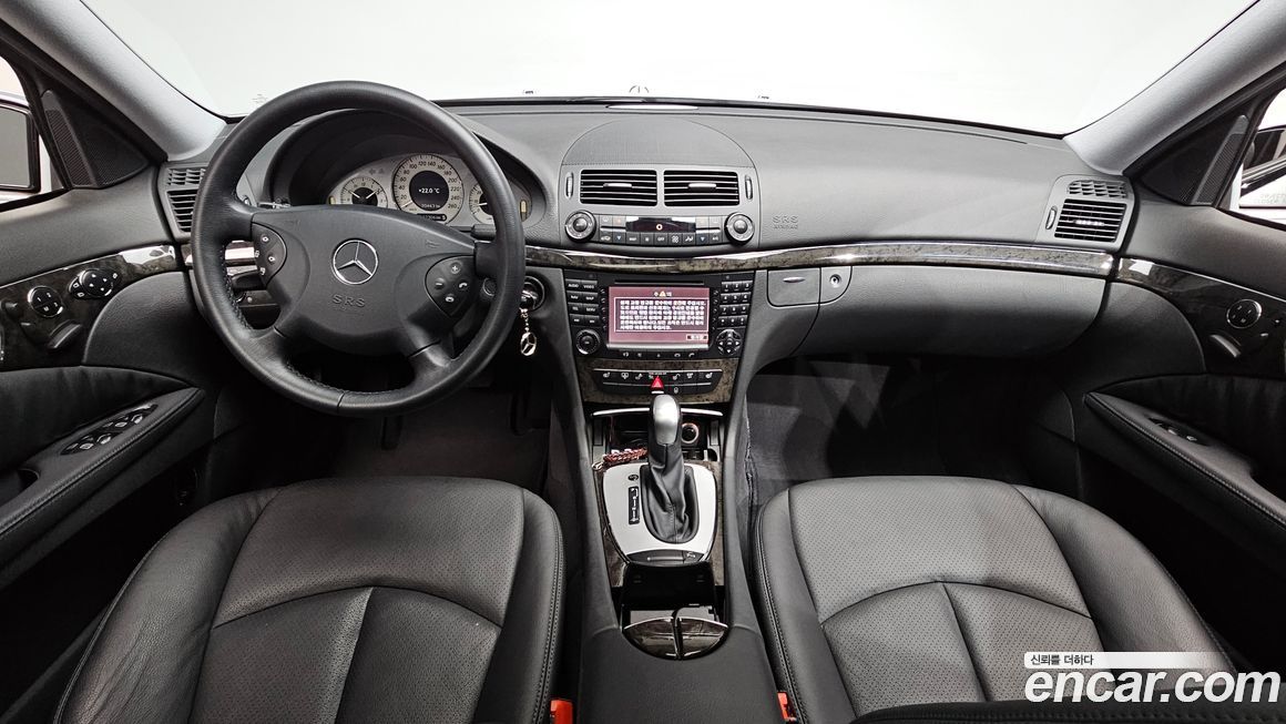 Mercedes-Benz E-Class 2005