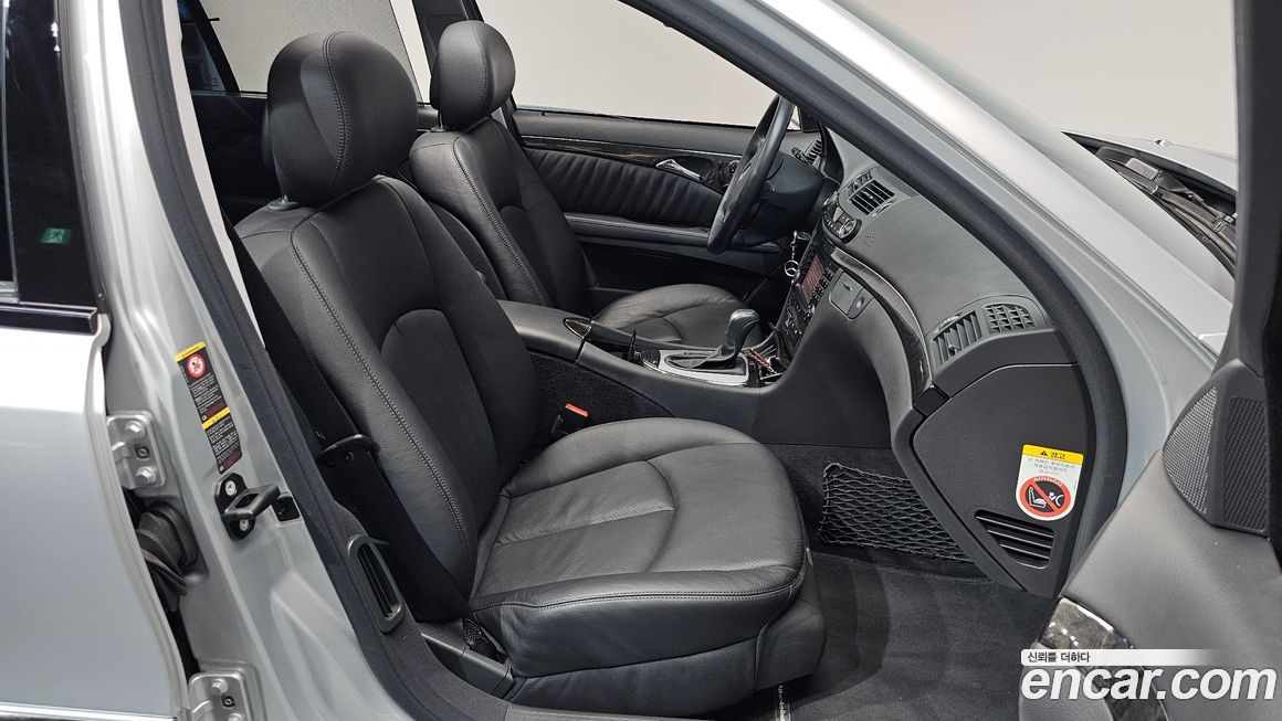 Mercedes-Benz E-Class 2005