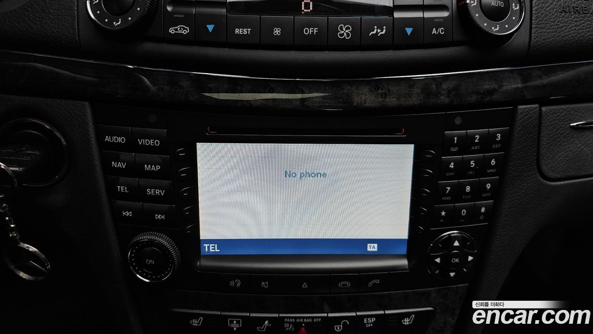 Mercedes-Benz E-Class 2005