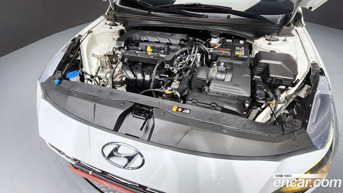 Hyundai AVANTE 2021